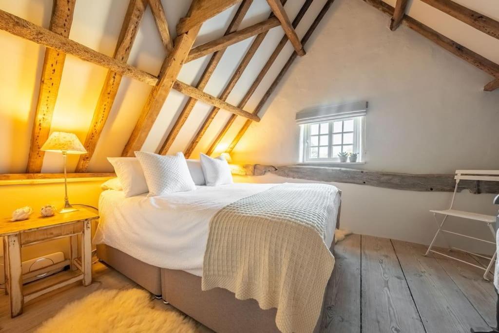 Beekeeper'S Cottage Факенхем Экстерьер фото